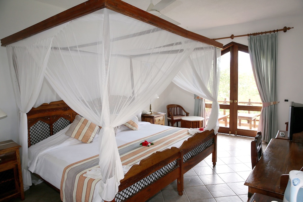 Bluebay Beach Resort & Spa 15/52