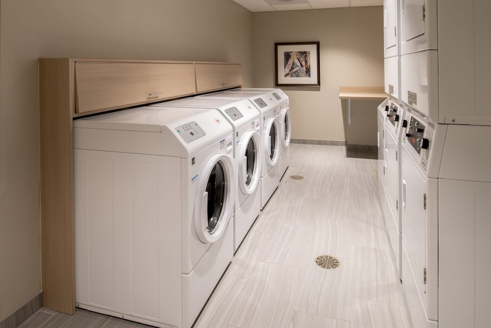 Staybridge Suites Hillsboro North 20/65