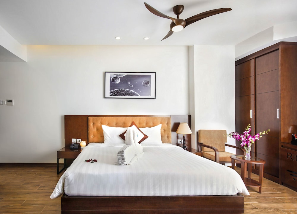 Ritzy Boutique Hotel Da Nang 33/77