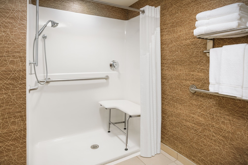 Holiday Inn Express Boston South Brockton 14/78
