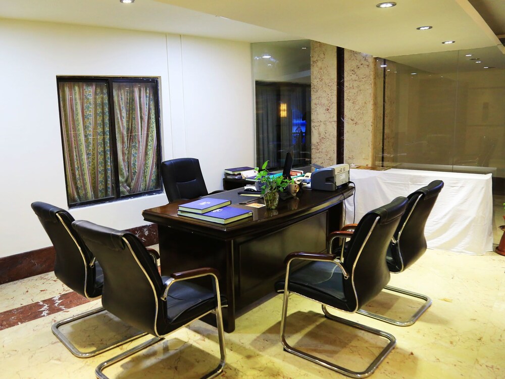 Anandha Inn Pondicherry 44/48