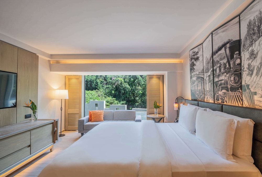 SERENE, DELUXE, KING BED