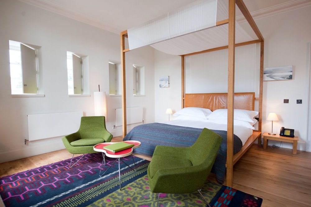 Cowley Manor 12/58