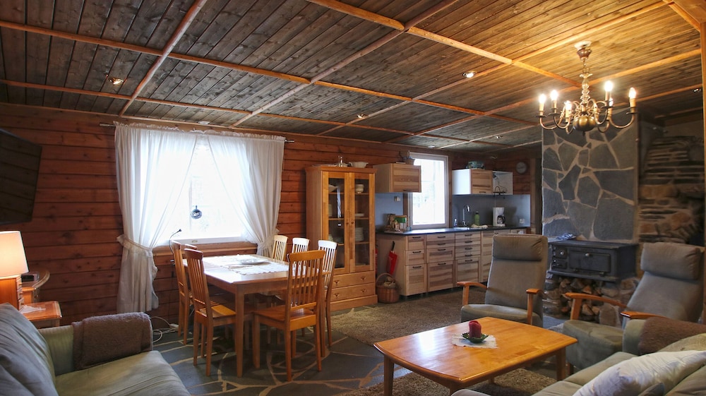 HOTELLI TAIVAANVALKEAT 30/50