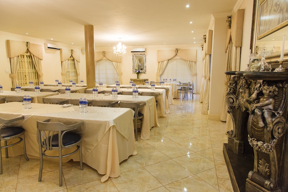 The Angels Place Boutique Hotel 25/38