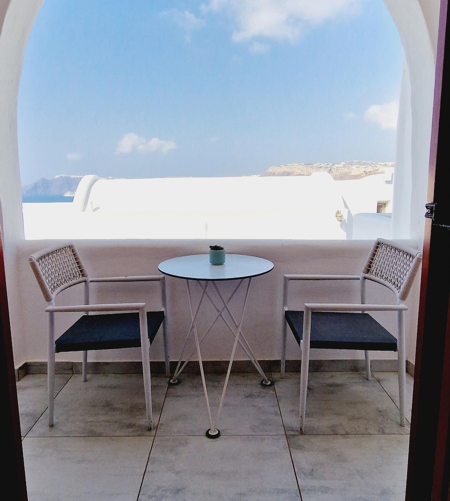 Santorini View Hotel in SANTORINI