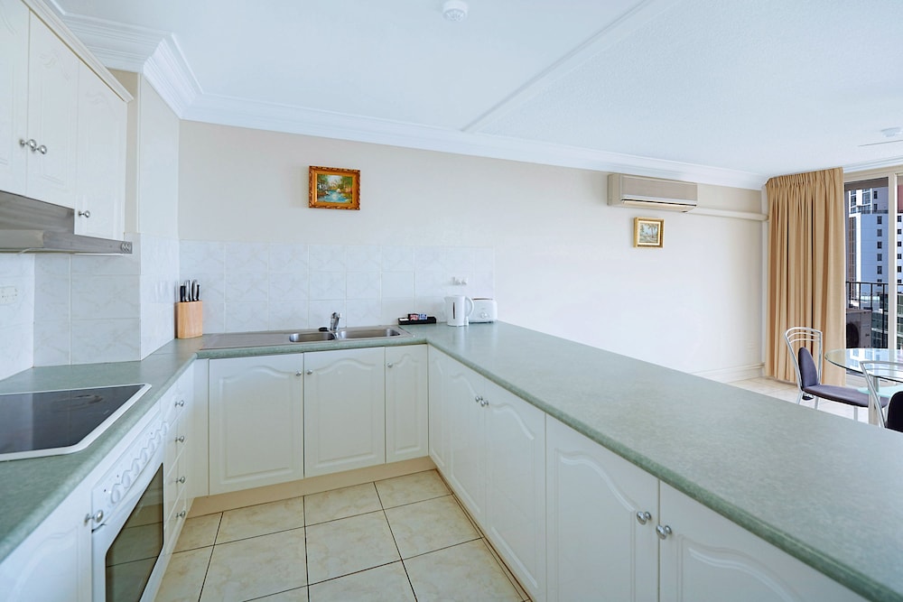 Condor Ocean View Apartments 33/74
