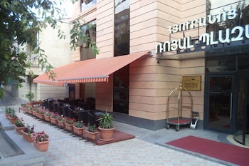 Royal Plaza by Stellar Hotels, Yerevan in YEREVAN