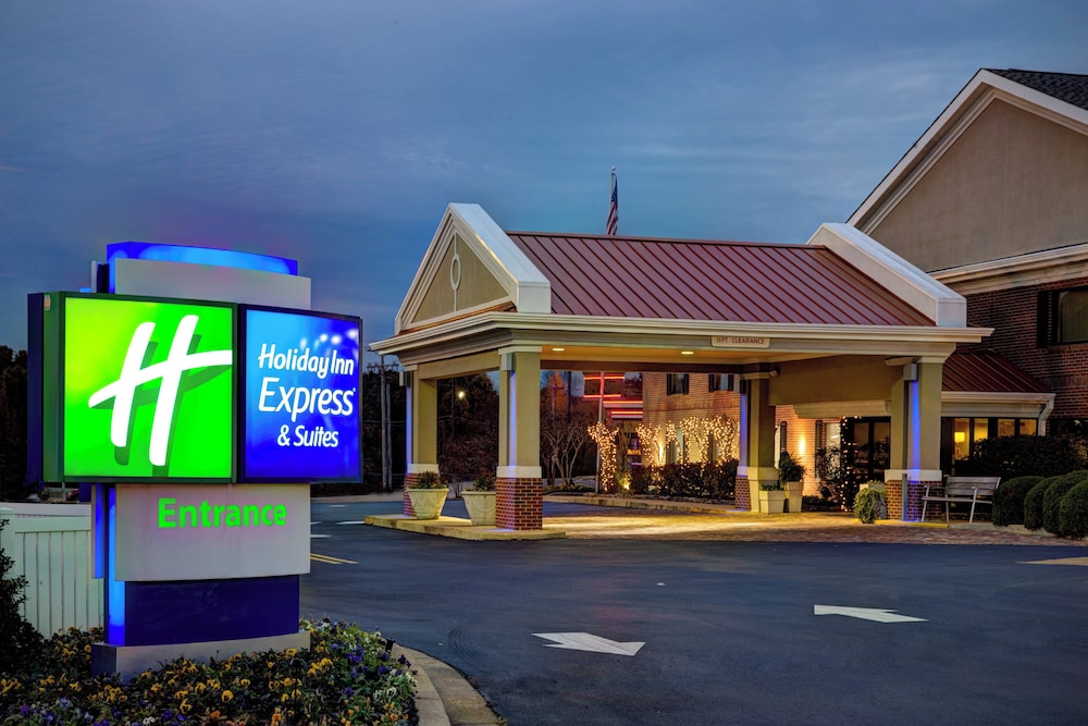 Holiday Inn Express Hotel And Suites Corinth 33/34