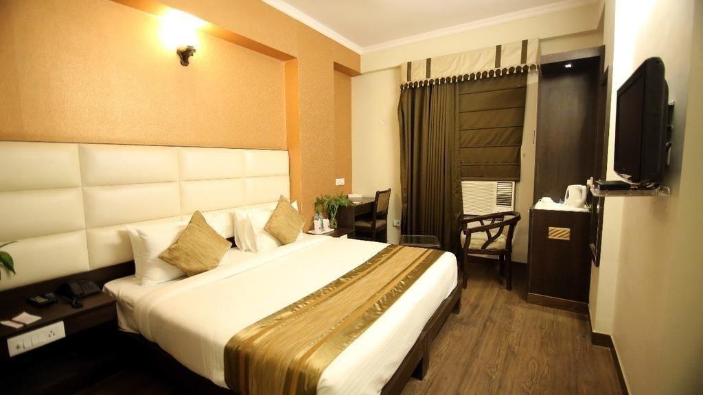 Hotel Rousha Inn 5/18