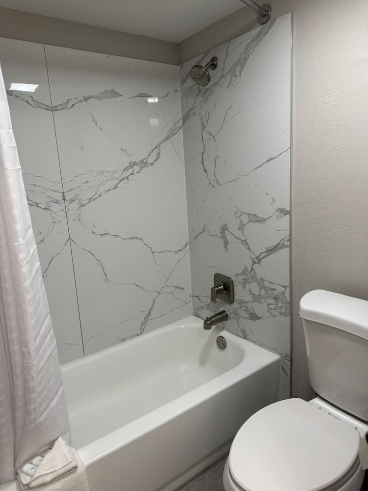 Days Inn by Wyndham Reno 45/47