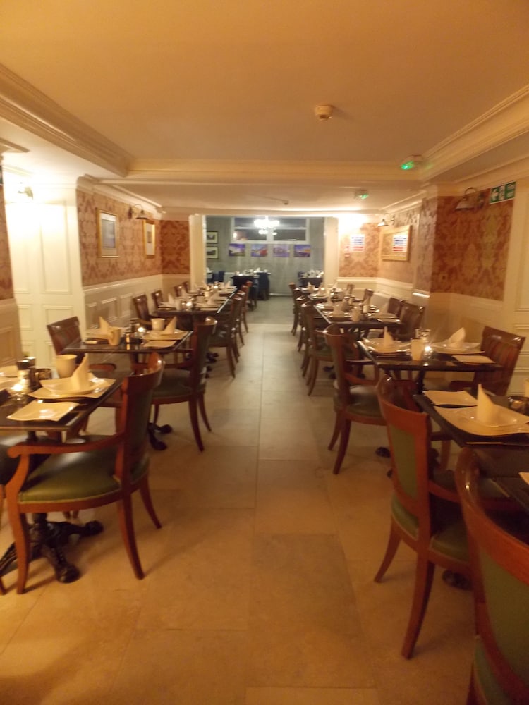 Mountford Hotel 20/28