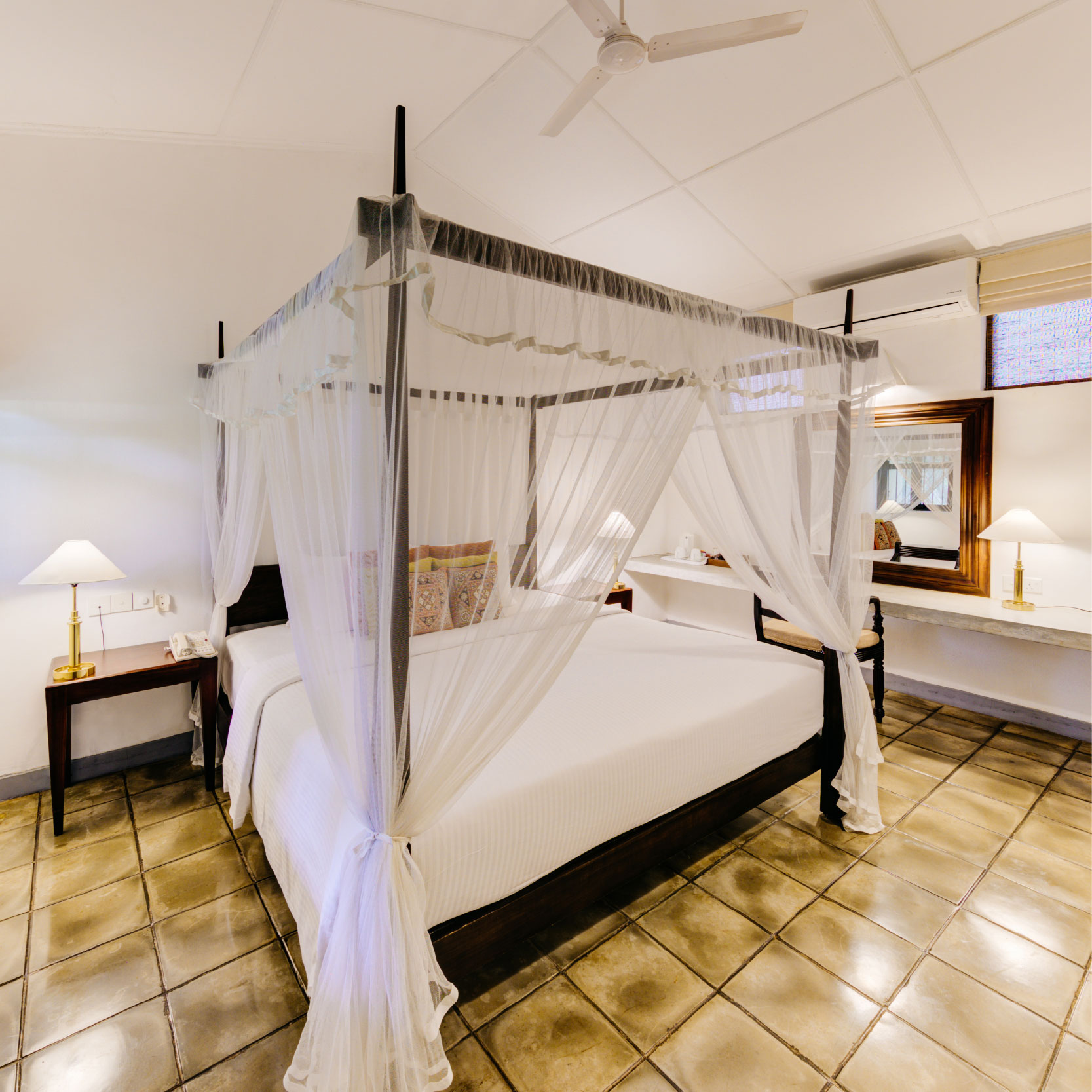 Lodge, Suite, Triple