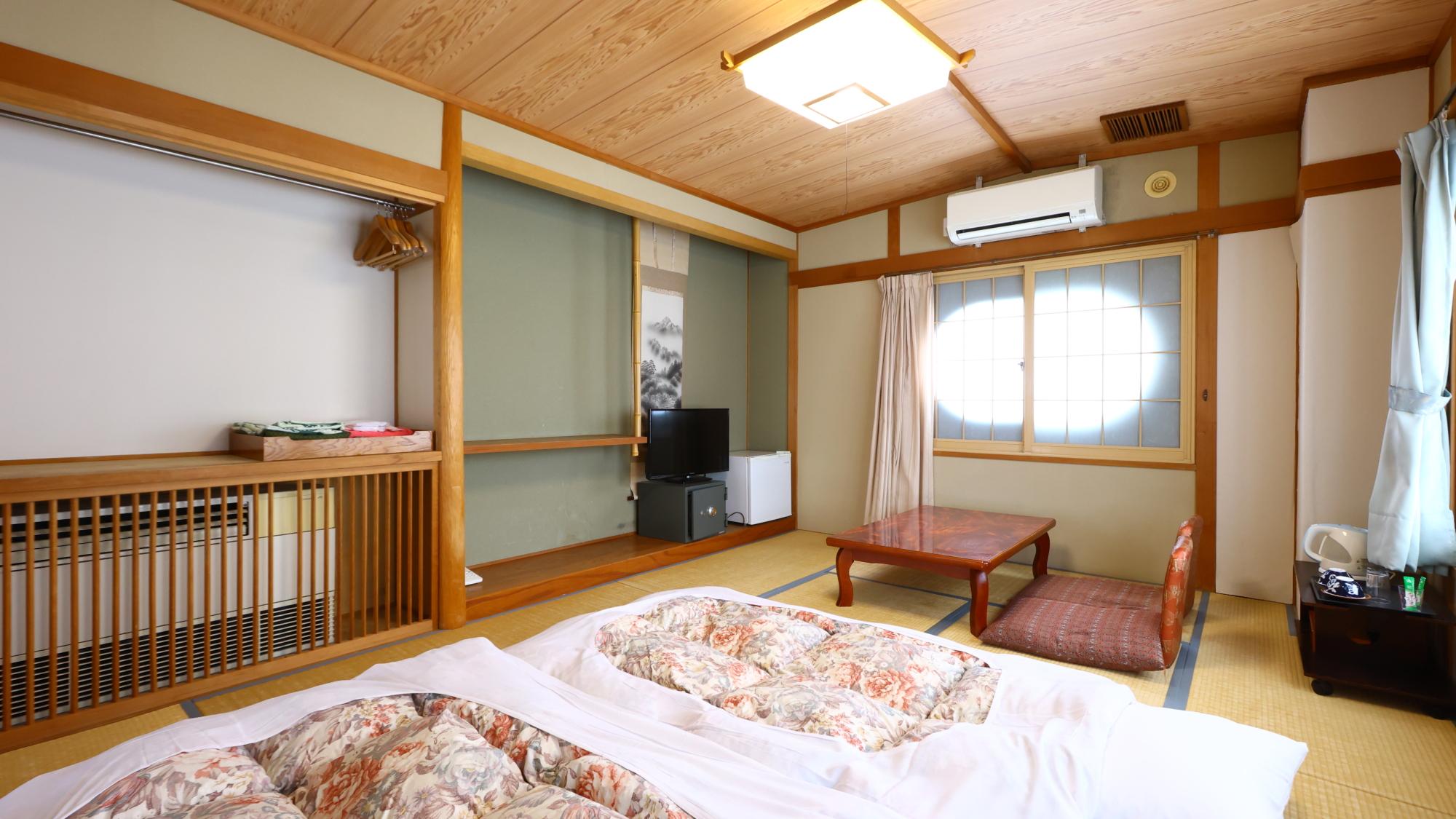 Japanese, No Bathroom, Tatami