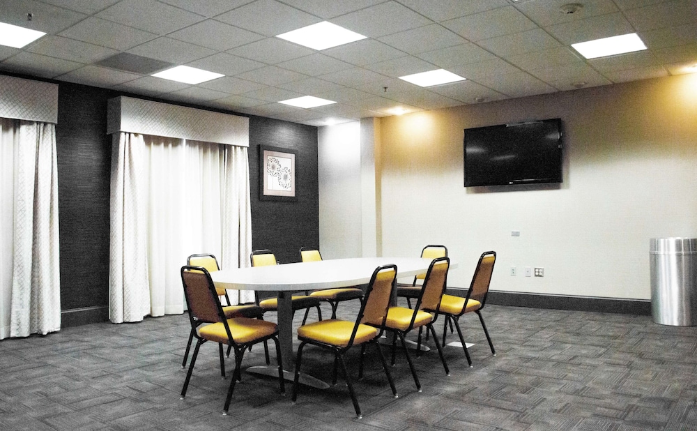 Hampton Inn & Suites Richmond/Glenside 30/37