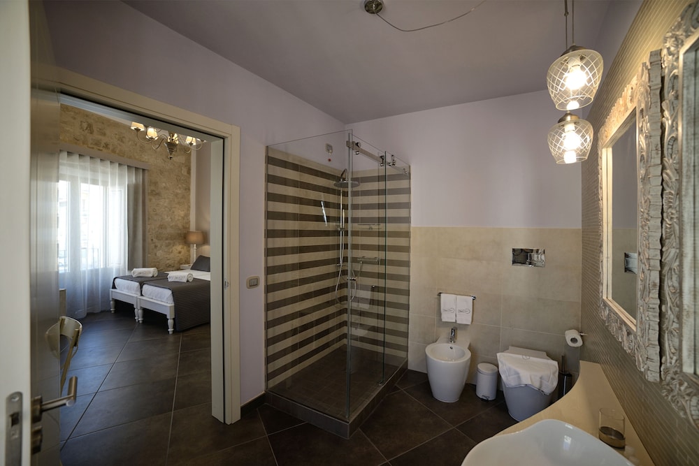 Terrazzani Suite 38/44