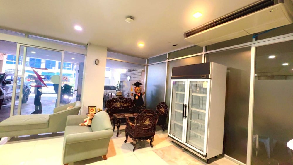 Collection O The Step Sathorn 48/63
