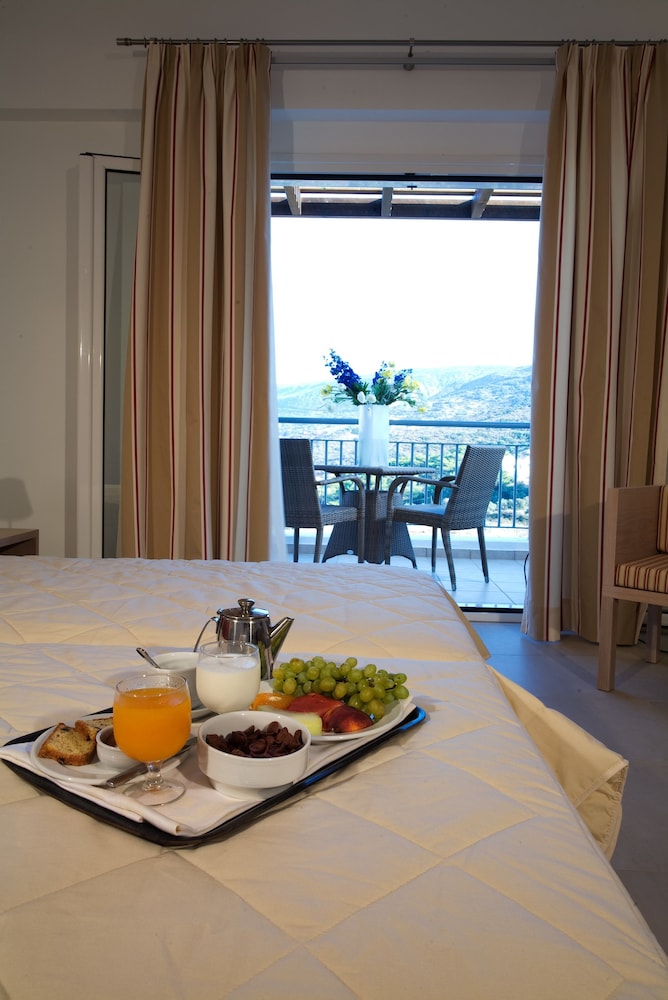 Kythea Resort 46/65