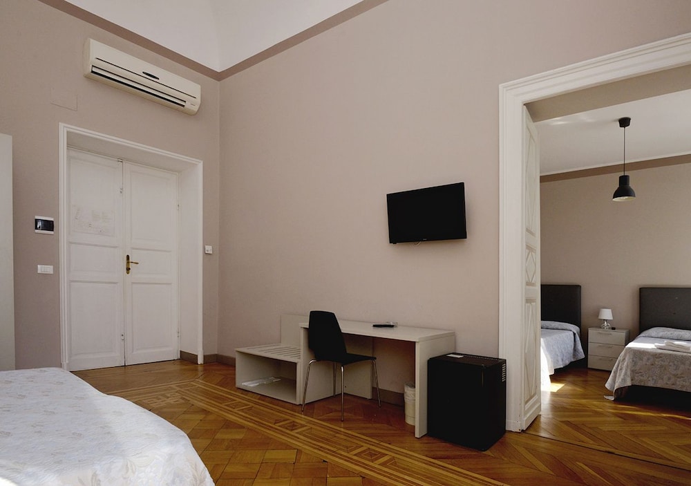Grand Hotel Mediterranee 26/69
