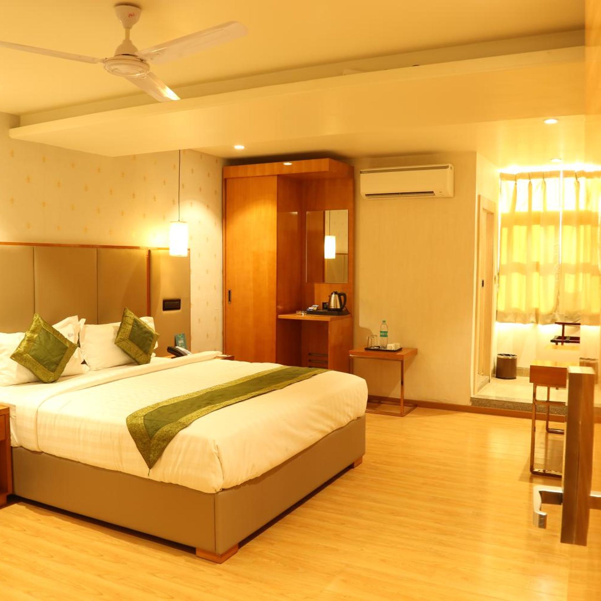Hotel Reva Regency 12/38