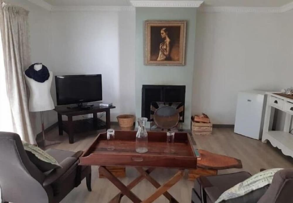 The Historic Hogsback Inn 16/21