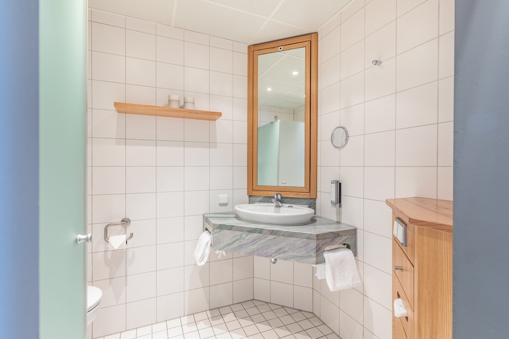 Garner Hotel Essen - Handelshof by IHG 29/85