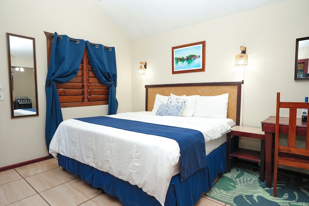 West Bay Lodge 23/72
