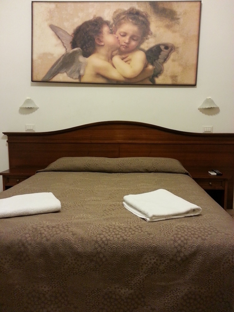 Rome City Inn 10/20
