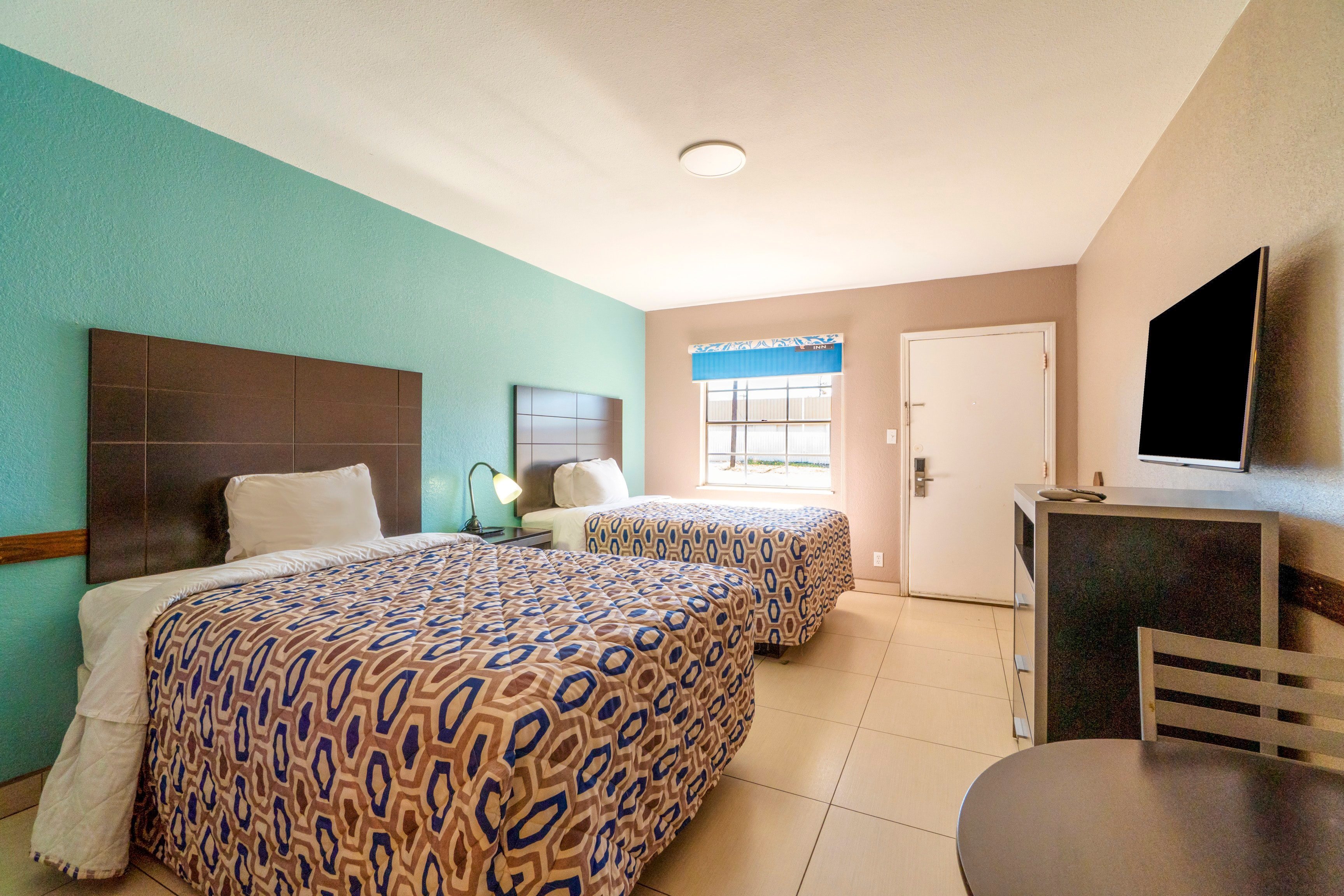 Woodfield Inn & Suites Hotel O, Yoakum TX 111 38/54