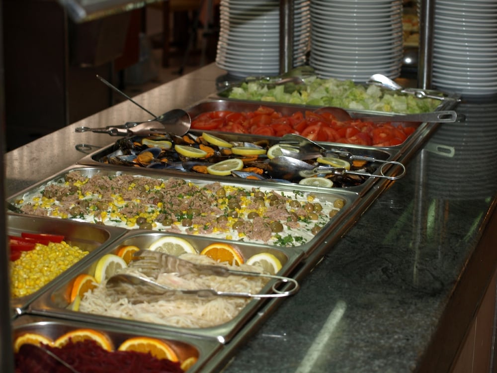Kristal Hotel 18/40