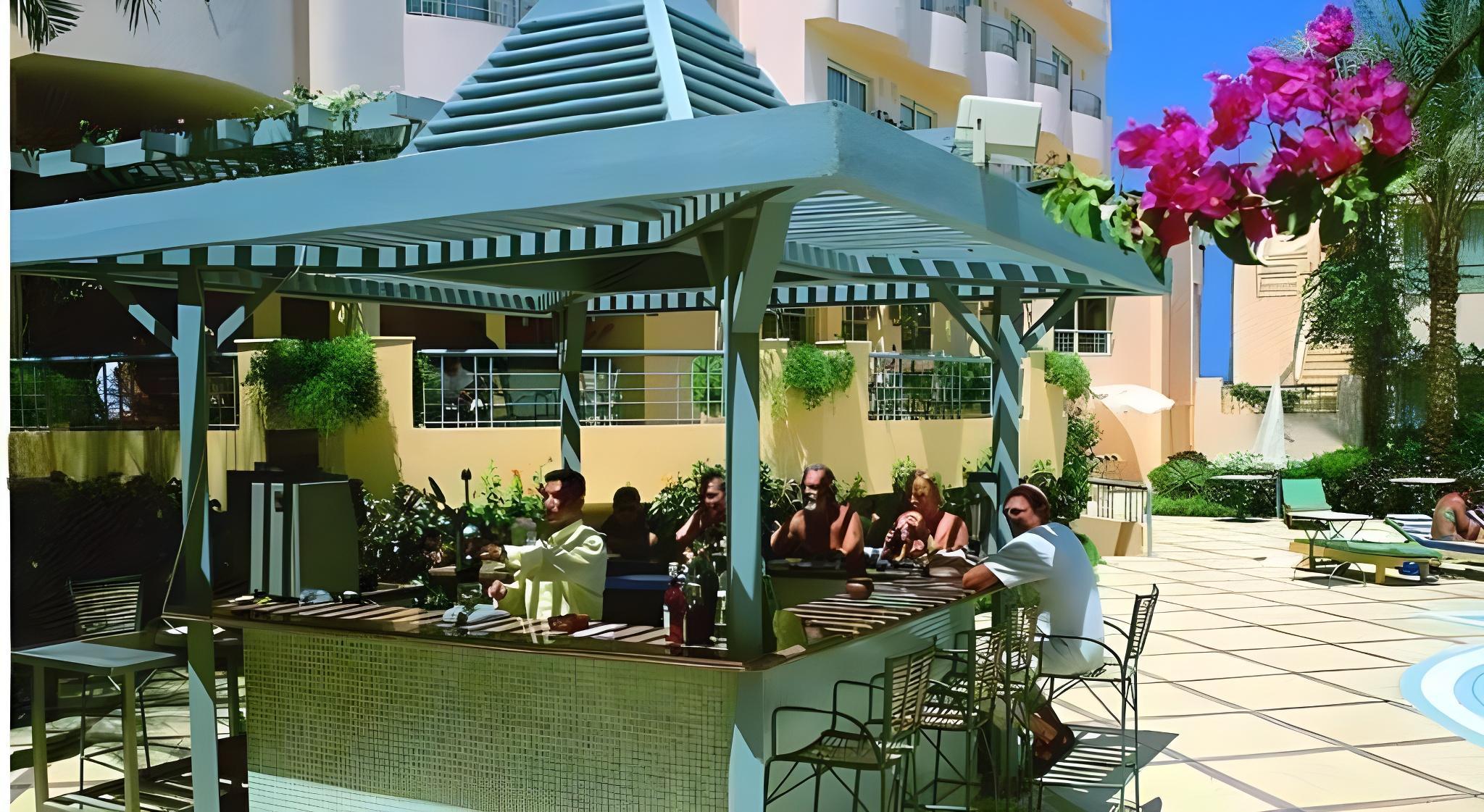 Sea Garden Hotel 16/42