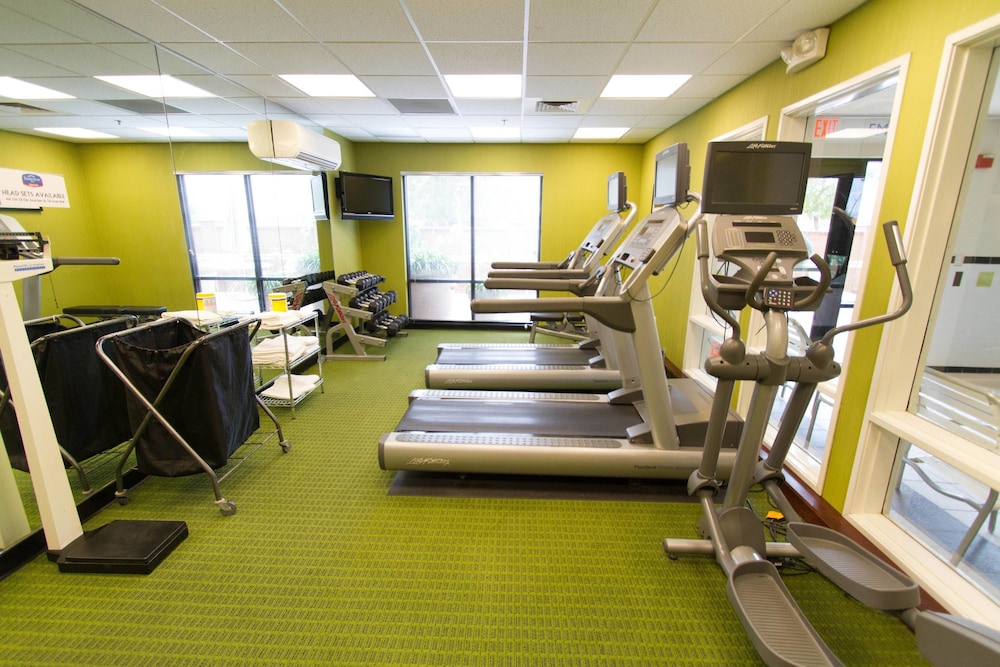 Fairfield Inn & Suites by Marriott Santa Maria 20/31