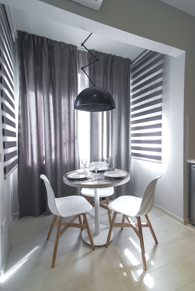 Acropolis Stay 32/50
