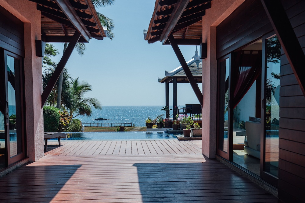 Thai Island Dream Estate 11/70