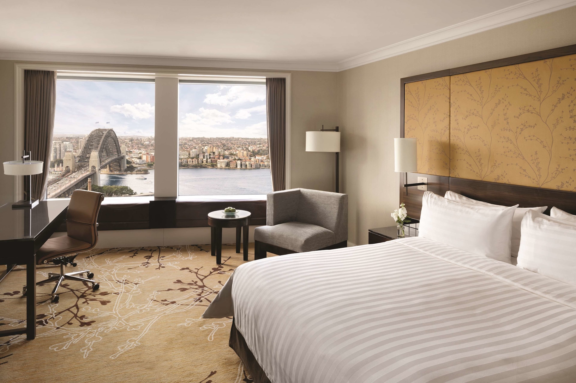 EXECUTIVE, KING BED, SYDNEY HARBOUR VIEW, HIGH FLOOR