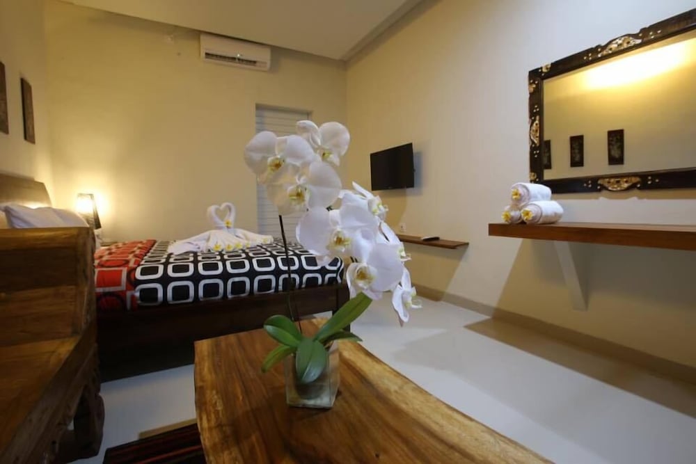 Rai House Sanur 28/40
