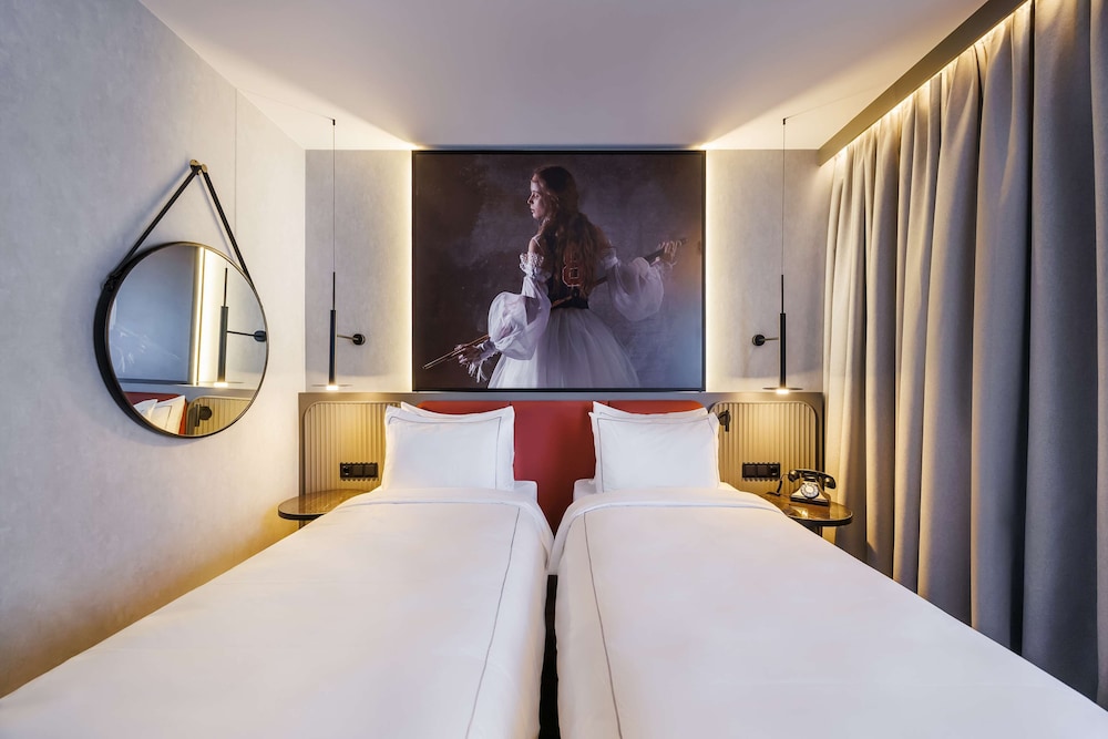 Radisson RED Berlin Kudamm 21/66