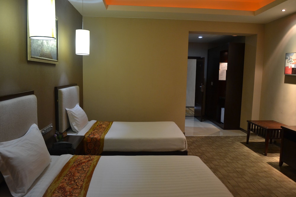 Kololo Courts Hotel & Restaurant 16/40