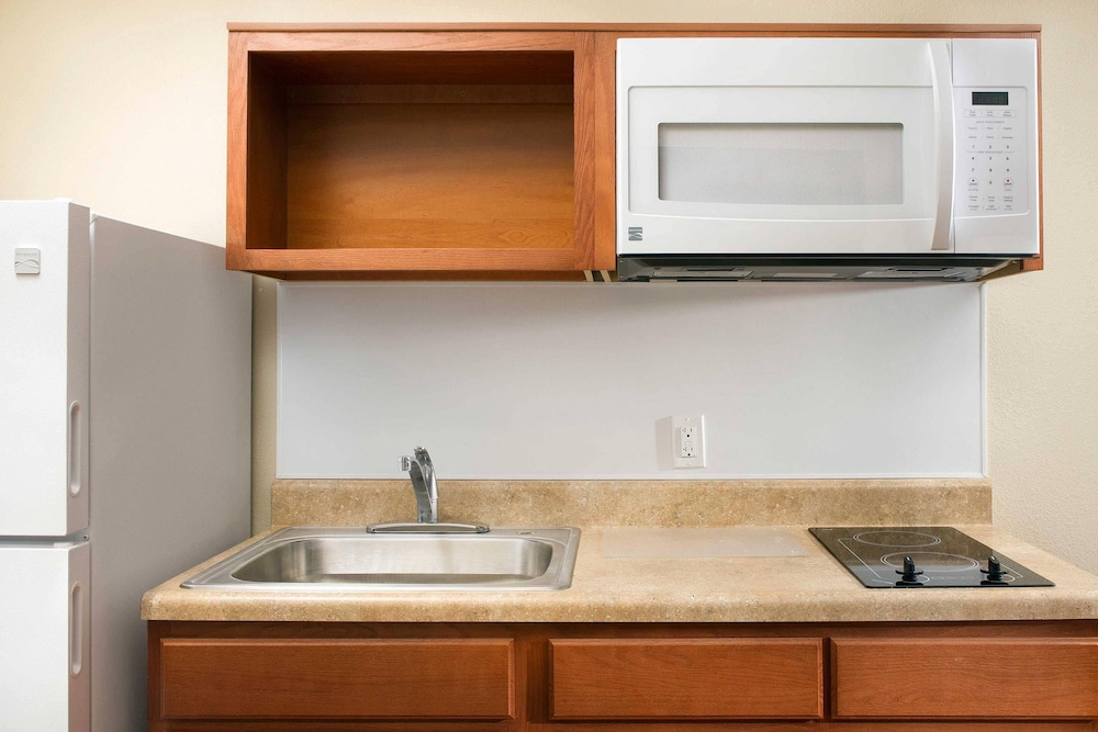 Woodspring Suites Chicago Romeoville 33/33