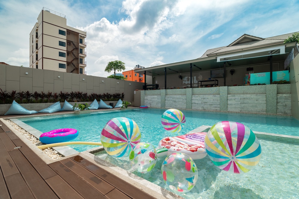 Patong Bay Residence 42/48