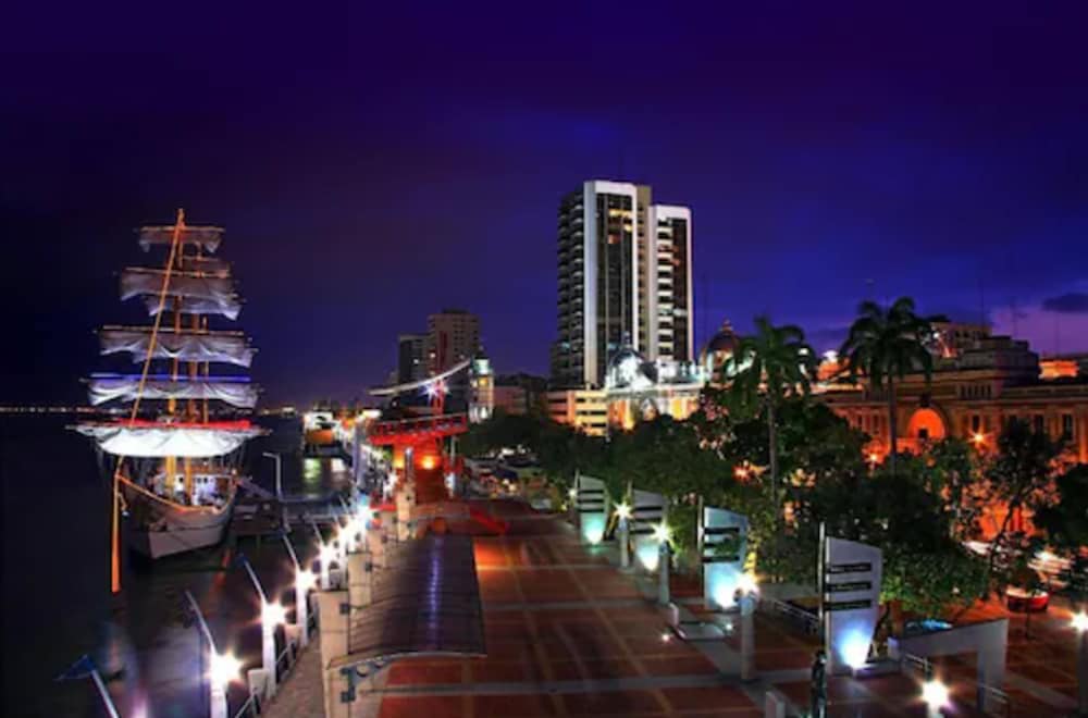 PALACE GUAYAQUIL 23/67