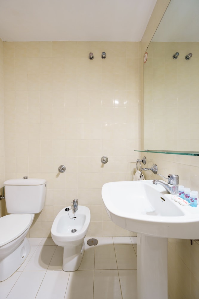 OYO HOTEL LAS CUMBRES 38/39