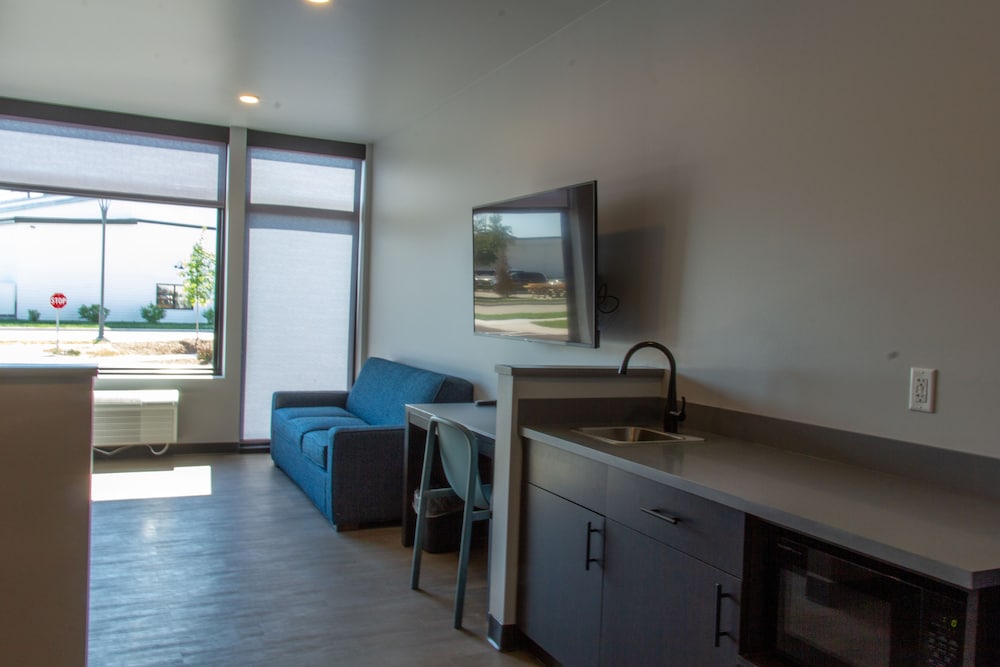 Watershed Hotel 47/48