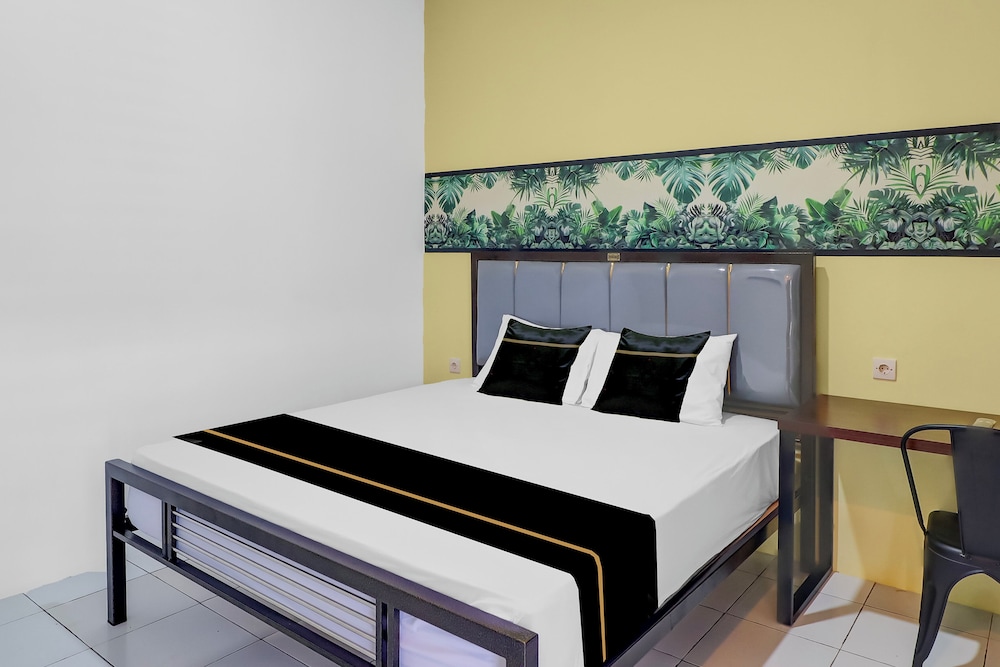 Hotel O near Trans Studio Theme Park (formerly Sunset Cozy Residence) 18/29