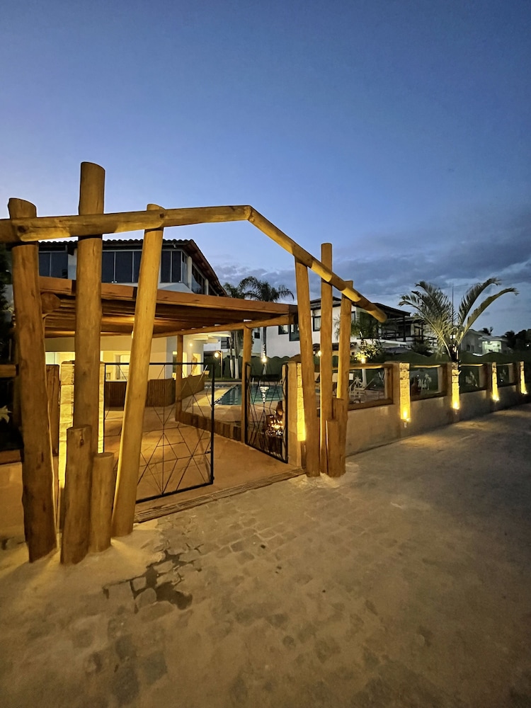 Muta Praia Hotel 33/34