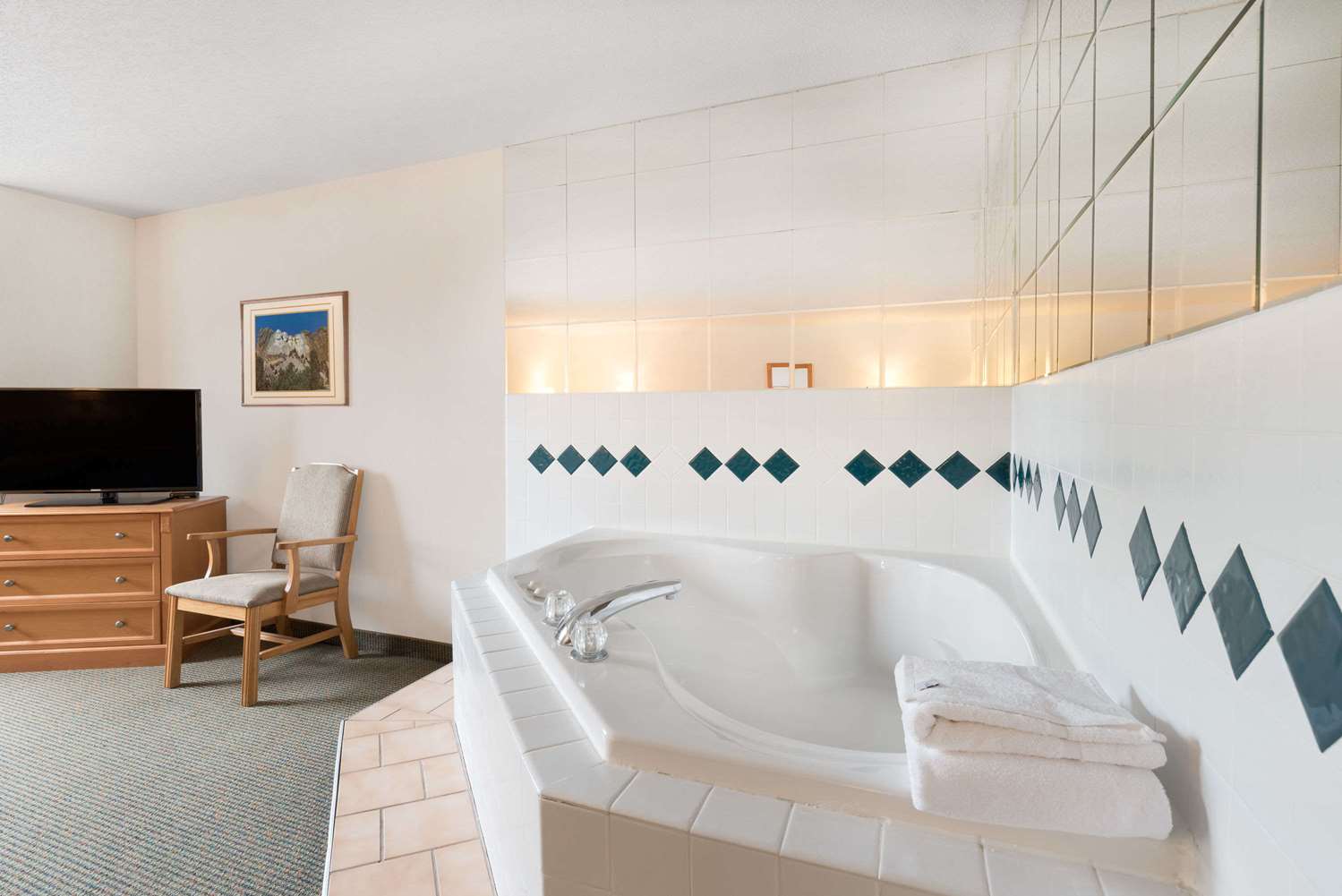 Baymont By Wyndham Hot Springs 18/29