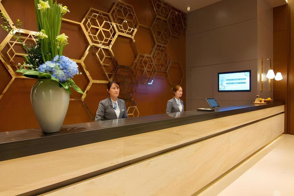 Yitel Premium(Shanghai Zhongshan Park) 8/50