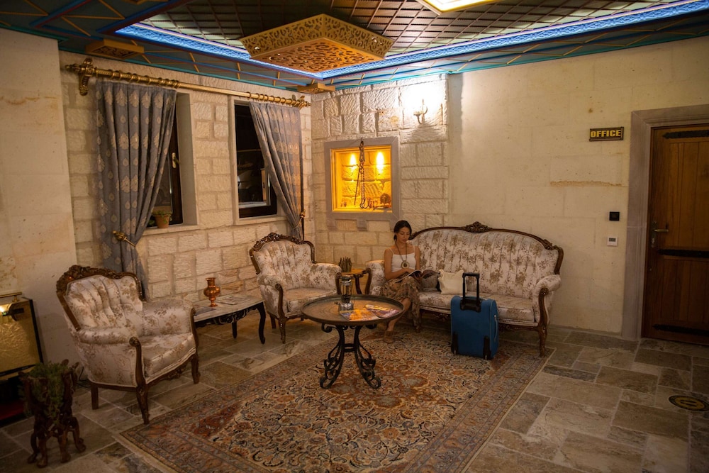 Acer Cave Hotel 46/67