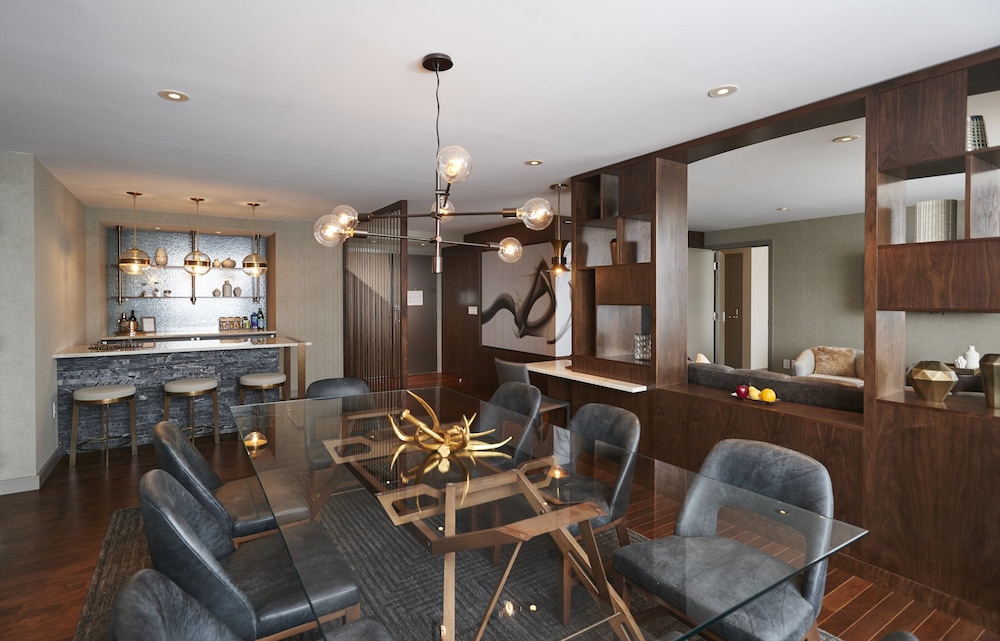 The Lofton Hotel Minneapolis, Tapestry Collection by Hilton 52/80