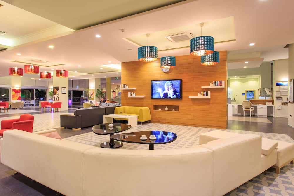 Orka Sunlife Hotel Resort Aquapark 12/83